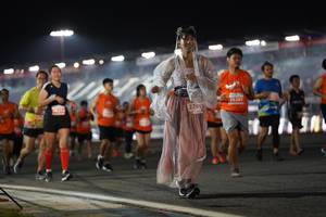 BIB: 220381, 27956
                            <button type="button" onclick="openModal(14013246)" class="btn btn-primary btn-sm float-right btn-popup" data-toggle="modal" data-target=".modal-high-quality">
                        <i class="fas fa-shopping-cart"></i> Add to Cart
                    </button>
                                            <button type="button" onclick="isThisMe(14013246, true)" class="btn btn-success btn-sm float-right btn-popup btn-isme hidden" data-toggle="tooltip" data-placement="bottom" title="นี่คือรูปของคุณใช่ไหม คลิกที่นี่เพื่อเอาเข้าอัลบั้ม">
                        <i class="fas fa-plus"></i> Add to album
                    </button>
                    <button type="button" onclick="isThisMe(14013246, false)" class="btn btn-warning btn-sm float-right btn-popup btn-isnotme hidden">
                        <i class="fas fa-ban"></i> Remove from album
                    </button>