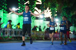 BIB: 46781, 42955
                            <button type="button" onclick="openModal(14208992)" class="btn btn-primary btn-sm float-right btn-popup" data-toggle="modal" data-target=".modal-high-quality">
                        <i class="fas fa-shopping-cart"></i> Add to Cart
                    </button>
                                            <button type="button" onclick="isThisMe(14208992, true)" class="btn btn-success btn-sm float-right btn-popup btn-isme hidden" data-toggle="tooltip" data-placement="bottom" title="นี่คือรูปของคุณใช่ไหม คลิกที่นี่เพื่อเอาเข้าอัลบั้ม">
                        <i class="fas fa-plus"></i> Add to album
                    </button>
                    <button type="button" onclick="isThisMe(14208992, false)" class="btn btn-warning btn-sm float-right btn-popup btn-isnotme hidden">
                        <i class="fas fa-ban"></i> Remove from album
                    </button>