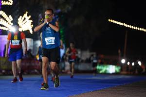 BIB: 4074, 028
                            <button type="button" onclick="openModal(14248978)" class="btn btn-primary btn-sm float-right btn-popup" data-toggle="modal" data-target=".modal-high-quality">
                        <i class="fas fa-shopping-cart"></i> Add to Cart
                    </button>
                                            <button type="button" onclick="isThisMe(14248978, true)" class="btn btn-success btn-sm float-right btn-popup btn-isme hidden" data-toggle="tooltip" data-placement="bottom" title="นี่คือรูปของคุณใช่ไหม คลิกที่นี่เพื่อเอาเข้าอัลบั้ม">
                        <i class="fas fa-plus"></i> Add to album
                    </button>
                    <button type="button" onclick="isThisMe(14248978, false)" class="btn btn-warning btn-sm float-right btn-popup btn-isnotme hidden">
                        <i class="fas fa-ban"></i> Remove from album
                    </button>