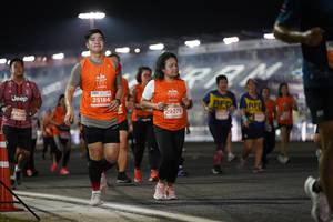 BIB: 25184, 29278, 24244
                            <button type="button" onclick="openModal(14017217)" class="btn btn-primary btn-sm float-right btn-popup" data-toggle="modal" data-target=".modal-high-quality">
                        <i class="fas fa-shopping-cart"></i> Add to Cart
                    </button>
                                            <button type="button" onclick="isThisMe(14017217, true)" class="btn btn-success btn-sm float-right btn-popup btn-isme hidden" data-toggle="tooltip" data-placement="bottom" title="นี่คือรูปของคุณใช่ไหม คลิกที่นี่เพื่อเอาเข้าอัลบั้ม">
                        <i class="fas fa-plus"></i> Add to album
                    </button>
                    <button type="button" onclick="isThisMe(14017217, false)" class="btn btn-warning btn-sm float-right btn-popup btn-isnotme hidden">
                        <i class="fas fa-ban"></i> Remove from album
                    </button>