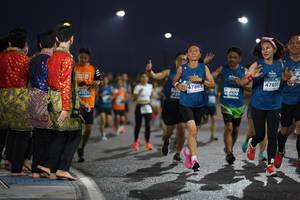 BIB: 47651, 47865, 409, 421
                            <button type="button" onclick="openModal(13862980)" class="btn btn-primary btn-sm float-right btn-popup" data-toggle="modal" data-target=".modal-high-quality">
                        <i class="fas fa-shopping-cart"></i> Add to Cart
                    </button>
                                            <button type="button" onclick="isThisMe(13862980, true)" class="btn btn-success btn-sm float-right btn-popup btn-isme hidden" data-toggle="tooltip" data-placement="bottom" title="นี่คือรูปของคุณใช่ไหม คลิกที่นี่เพื่อเอาเข้าอัลบั้ม">
                        <i class="fas fa-plus"></i> Add to album
                    </button>
                    <button type="button" onclick="isThisMe(13862980, false)" class="btn btn-warning btn-sm float-right btn-popup btn-isnotme hidden">
                        <i class="fas fa-ban"></i> Remove from album
                    </button>