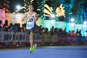 BIB: 45922
                            <button type="button" onclick="openModal(15364240)" class="btn btn-primary btn-sm float-right btn-popup" data-toggle="modal" data-target=".modal-high-quality">
                        <i class="fas fa-shopping-cart"></i> Add to Cart
                    </button>
                                            <button type="button" onclick="isThisMe(15364240, true)" class="btn btn-success btn-sm float-right btn-popup btn-isme hidden" data-toggle="tooltip" data-placement="bottom" title="นี่คือรูปของคุณใช่ไหม คลิกที่นี่เพื่อเอาเข้าอัลบั้ม">
                        <i class="fas fa-plus"></i> Add to album
                    </button>
                    <button type="button" onclick="isThisMe(15364240, false)" class="btn btn-warning btn-sm float-right btn-popup btn-isnotme hidden">
                        <i class="fas fa-ban"></i> Remove from album
                    </button>