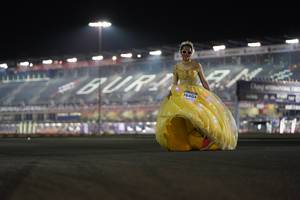 BIB: 76404
                            <button type="button" onclick="openModal(13926943)" class="btn btn-primary btn-sm float-right btn-popup" data-toggle="modal" data-target=".modal-high-quality">
                        <i class="fas fa-shopping-cart"></i> Add to Cart
                    </button>
                                            <button type="button" onclick="isThisMe(13926943, true)" class="btn btn-success btn-sm float-right btn-popup btn-isme hidden" data-toggle="tooltip" data-placement="bottom" title="นี่คือรูปของคุณใช่ไหม คลิกที่นี่เพื่อเอาเข้าอัลบั้ม">
                        <i class="fas fa-plus"></i> Add to album
                    </button>
                    <button type="button" onclick="isThisMe(13926943, false)" class="btn btn-warning btn-sm float-right btn-popup btn-isnotme hidden">
                        <i class="fas fa-ban"></i> Remove from album
                    </button>