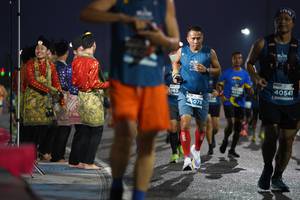 BIB: 40541, 075
                            <button type="button" onclick="openModal(13859331)" class="btn btn-primary btn-sm float-right btn-popup" data-toggle="modal" data-target=".modal-high-quality">
                        <i class="fas fa-shopping-cart"></i> Add to Cart
                    </button>
                                            <button type="button" onclick="isThisMe(13859331, true)" class="btn btn-success btn-sm float-right btn-popup btn-isme hidden" data-toggle="tooltip" data-placement="bottom" title="นี่คือรูปของคุณใช่ไหม คลิกที่นี่เพื่อเอาเข้าอัลบั้ม">
                        <i class="fas fa-plus"></i> Add to album
                    </button>
                    <button type="button" onclick="isThisMe(13859331, false)" class="btn btn-warning btn-sm float-right btn-popup btn-isnotme hidden">
                        <i class="fas fa-ban"></i> Remove from album
                    </button>