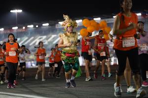 BIB: 22720, 23636, 29377
                            <button type="button" onclick="openModal(13956024)" class="btn btn-primary btn-sm float-right btn-popup" data-toggle="modal" data-target=".modal-high-quality">
                        <i class="fas fa-shopping-cart"></i> Add to Cart
                    </button>
                                            <button type="button" onclick="isThisMe(13956024, true)" class="btn btn-success btn-sm float-right btn-popup btn-isme hidden" data-toggle="tooltip" data-placement="bottom" title="นี่คือรูปของคุณใช่ไหม คลิกที่นี่เพื่อเอาเข้าอัลบั้ม">
                        <i class="fas fa-plus"></i> Add to album
                    </button>
                    <button type="button" onclick="isThisMe(13956024, false)" class="btn btn-warning btn-sm float-right btn-popup btn-isnotme hidden">
                        <i class="fas fa-ban"></i> Remove from album
                    </button>