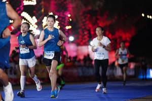 BIB: 47827, 2913
                            <button type="button" onclick="openModal(14107954)" class="btn btn-primary btn-sm float-right btn-popup" data-toggle="modal" data-target=".modal-high-quality">
                        <i class="fas fa-shopping-cart"></i> Add to Cart
                    </button>
                                            <button type="button" onclick="isThisMe(14107954, true)" class="btn btn-success btn-sm float-right btn-popup btn-isme hidden" data-toggle="tooltip" data-placement="bottom" title="นี่คือรูปของคุณใช่ไหม คลิกที่นี่เพื่อเอาเข้าอัลบั้ม">
                        <i class="fas fa-plus"></i> Add to album
                    </button>
                    <button type="button" onclick="isThisMe(14107954, false)" class="btn btn-warning btn-sm float-right btn-popup btn-isnotme hidden">
                        <i class="fas fa-ban"></i> Remove from album
                    </button>