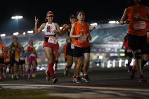 BIB: 29918, 28352, 28761
                            <button type="button" onclick="openModal(13888358)" class="btn btn-primary btn-sm float-right btn-popup" data-toggle="modal" data-target=".modal-high-quality">
                        <i class="fas fa-shopping-cart"></i> Add to Cart
                    </button>
                                            <button type="button" onclick="isThisMe(13888358, true)" class="btn btn-success btn-sm float-right btn-popup btn-isme hidden" data-toggle="tooltip" data-placement="bottom" title="นี่คือรูปของคุณใช่ไหม คลิกที่นี่เพื่อเอาเข้าอัลบั้ม">
                        <i class="fas fa-plus"></i> Add to album
                    </button>
                    <button type="button" onclick="isThisMe(13888358, false)" class="btn btn-warning btn-sm float-right btn-popup btn-isnotme hidden">
                        <i class="fas fa-ban"></i> Remove from album
                    </button>