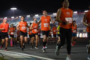 BIB: 600, 26105, 20419, 2614
                            <button type="button" onclick="openModal(13998681)" class="btn btn-primary btn-sm float-right btn-popup" data-toggle="modal" data-target=".modal-high-quality">
                        <i class="fas fa-shopping-cart"></i> Add to Cart
                    </button>
                                            <button type="button" onclick="isThisMe(13998681, true)" class="btn btn-success btn-sm float-right btn-popup btn-isme hidden" data-toggle="tooltip" data-placement="bottom" title="นี่คือรูปของคุณใช่ไหม คลิกที่นี่เพื่อเอาเข้าอัลบั้ม">
                        <i class="fas fa-plus"></i> Add to album
                    </button>
                    <button type="button" onclick="isThisMe(13998681, false)" class="btn btn-warning btn-sm float-right btn-popup btn-isnotme hidden">
                        <i class="fas fa-ban"></i> Remove from album
                    </button>