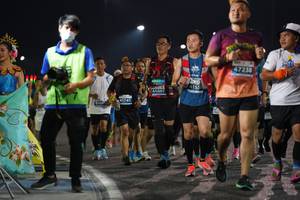 BIB: 47238, 415, 140887, 41741, 9140
                            <button type="button" onclick="openModal(13904925)" class="btn btn-primary btn-sm float-right btn-popup" data-toggle="modal" data-target=".modal-high-quality">
                        <i class="fas fa-shopping-cart"></i> Add to Cart
                    </button>
                                            <button type="button" onclick="isThisMe(13904925, true)" class="btn btn-success btn-sm float-right btn-popup btn-isme hidden" data-toggle="tooltip" data-placement="bottom" title="นี่คือรูปของคุณใช่ไหม คลิกที่นี่เพื่อเอาเข้าอัลบั้ม">
                        <i class="fas fa-plus"></i> Add to album
                    </button>
                    <button type="button" onclick="isThisMe(13904925, false)" class="btn btn-warning btn-sm float-right btn-popup btn-isnotme hidden">
                        <i class="fas fa-ban"></i> Remove from album
                    </button>