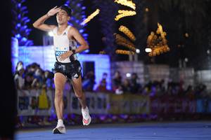 BIB: 407
                            <button type="button" onclick="openModal(14038478)" class="btn btn-primary btn-sm float-right btn-popup" data-toggle="modal" data-target=".modal-high-quality">
                        <i class="fas fa-shopping-cart"></i> Add to Cart
                    </button>
                                            <button type="button" onclick="isThisMe(14038478, true)" class="btn btn-success btn-sm float-right btn-popup btn-isme hidden" data-toggle="tooltip" data-placement="bottom" title="นี่คือรูปของคุณใช่ไหม คลิกที่นี่เพื่อเอาเข้าอัลบั้ม">
                        <i class="fas fa-plus"></i> Add to album
                    </button>
                    <button type="button" onclick="isThisMe(14038478, false)" class="btn btn-warning btn-sm float-right btn-popup btn-isnotme hidden">
                        <i class="fas fa-ban"></i> Remove from album
                    </button>