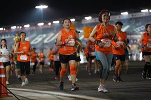 BIB: 9152, 9089, 277
                            <button type="button" onclick="openModal(13952313)" class="btn btn-primary btn-sm float-right btn-popup" data-toggle="modal" data-target=".modal-high-quality">
                        <i class="fas fa-shopping-cart"></i> Add to Cart
                    </button>
                                            <button type="button" onclick="isThisMe(13952313, true)" class="btn btn-success btn-sm float-right btn-popup btn-isme hidden" data-toggle="tooltip" data-placement="bottom" title="นี่คือรูปของคุณใช่ไหม คลิกที่นี่เพื่อเอาเข้าอัลบั้ม">
                        <i class="fas fa-plus"></i> Add to album
                    </button>
                    <button type="button" onclick="isThisMe(13952313, false)" class="btn btn-warning btn-sm float-right btn-popup btn-isnotme hidden">
                        <i class="fas fa-ban"></i> Remove from album
                    </button>