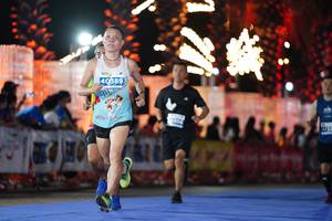 BIB: 40389
                            <button type="button" onclick="openModal(14114938)" class="btn btn-primary btn-sm float-right btn-popup" data-toggle="modal" data-target=".modal-high-quality">
                        <i class="fas fa-shopping-cart"></i> Add to Cart
                    </button>
                                            <button type="button" onclick="isThisMe(14114938, true)" class="btn btn-success btn-sm float-right btn-popup btn-isme hidden" data-toggle="tooltip" data-placement="bottom" title="นี่คือรูปของคุณใช่ไหม คลิกที่นี่เพื่อเอาเข้าอัลบั้ม">
                        <i class="fas fa-plus"></i> Add to album
                    </button>
                    <button type="button" onclick="isThisMe(14114938, false)" class="btn btn-warning btn-sm float-right btn-popup btn-isnotme hidden">
                        <i class="fas fa-ban"></i> Remove from album
                    </button>