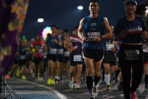 BIB: 4657, 45215
                            <button type="button" onclick="openModal(13872595)" class="btn btn-primary btn-sm float-right btn-popup" data-toggle="modal" data-target=".modal-high-quality">
                        <i class="fas fa-shopping-cart"></i> Add to Cart
                    </button>
                                            <button type="button" onclick="isThisMe(13872595, true)" class="btn btn-success btn-sm float-right btn-popup btn-isme hidden" data-toggle="tooltip" data-placement="bottom" title="นี่คือรูปของคุณใช่ไหม คลิกที่นี่เพื่อเอาเข้าอัลบั้ม">
                        <i class="fas fa-plus"></i> Add to album
                    </button>
                    <button type="button" onclick="isThisMe(13872595, false)" class="btn btn-warning btn-sm float-right btn-popup btn-isnotme hidden">
                        <i class="fas fa-ban"></i> Remove from album
                    </button>