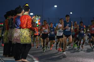 BIB: 42086, 47183, 147157
                            <button type="button" onclick="openModal(13843038)" class="btn btn-primary btn-sm float-right btn-popup" data-toggle="modal" data-target=".modal-high-quality">
                        <i class="fas fa-shopping-cart"></i> Add to Cart
                    </button>
                                            <button type="button" onclick="isThisMe(13843038, true)" class="btn btn-success btn-sm float-right btn-popup btn-isme hidden" data-toggle="tooltip" data-placement="bottom" title="นี่คือรูปของคุณใช่ไหม คลิกที่นี่เพื่อเอาเข้าอัลบั้ม">
                        <i class="fas fa-plus"></i> Add to album
                    </button>
                    <button type="button" onclick="isThisMe(13843038, false)" class="btn btn-warning btn-sm float-right btn-popup btn-isnotme hidden">
                        <i class="fas fa-ban"></i> Remove from album
                    </button>