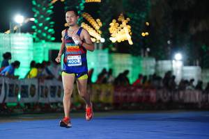 BIB: 4004
                            <button type="button" onclick="openModal(14100228)" class="btn btn-primary btn-sm float-right btn-popup" data-toggle="modal" data-target=".modal-high-quality">
                        <i class="fas fa-shopping-cart"></i> Add to Cart
                    </button>
                                            <button type="button" onclick="isThisMe(14100228, true)" class="btn btn-success btn-sm float-right btn-popup btn-isme hidden" data-toggle="tooltip" data-placement="bottom" title="นี่คือรูปของคุณใช่ไหม คลิกที่นี่เพื่อเอาเข้าอัลบั้ม">
                        <i class="fas fa-plus"></i> Add to album
                    </button>
                    <button type="button" onclick="isThisMe(14100228, false)" class="btn btn-warning btn-sm float-right btn-popup btn-isnotme hidden">
                        <i class="fas fa-ban"></i> Remove from album
                    </button>