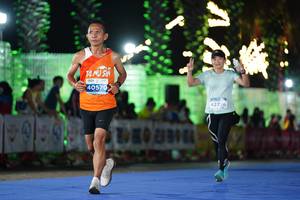 BIB: 40570, 42726
                            <button type="button" onclick="openModal(14194816)" class="btn btn-primary btn-sm float-right btn-popup" data-toggle="modal" data-target=".modal-high-quality">
                        <i class="fas fa-shopping-cart"></i> Add to Cart
                    </button>
                                            <button type="button" onclick="isThisMe(14194816, true)" class="btn btn-success btn-sm float-right btn-popup btn-isme hidden" data-toggle="tooltip" data-placement="bottom" title="นี่คือรูปของคุณใช่ไหม คลิกที่นี่เพื่อเอาเข้าอัลบั้ม">
                        <i class="fas fa-plus"></i> Add to album
                    </button>
                    <button type="button" onclick="isThisMe(14194816, false)" class="btn btn-warning btn-sm float-right btn-popup btn-isnotme hidden">
                        <i class="fas fa-ban"></i> Remove from album
                    </button>