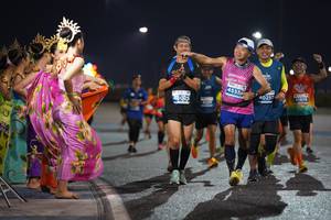 BIB: 4555, 4025, 41078, 46025
                            <button type="button" onclick="openModal(13897256)" class="btn btn-primary btn-sm float-right btn-popup" data-toggle="modal" data-target=".modal-high-quality">
                        <i class="fas fa-shopping-cart"></i> Add to Cart
                    </button>
                                            <button type="button" onclick="isThisMe(13897256, true)" class="btn btn-success btn-sm float-right btn-popup btn-isme hidden" data-toggle="tooltip" data-placement="bottom" title="นี่คือรูปของคุณใช่ไหม คลิกที่นี่เพื่อเอาเข้าอัลบั้ม">
                        <i class="fas fa-plus"></i> Add to album
                    </button>
                    <button type="button" onclick="isThisMe(13897256, false)" class="btn btn-warning btn-sm float-right btn-popup btn-isnotme hidden">
                        <i class="fas fa-ban"></i> Remove from album
                    </button>