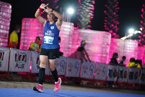 BIB: 267
                            <button type="button" onclick="openModal(14241079)" class="btn btn-primary btn-sm float-right btn-popup" data-toggle="modal" data-target=".modal-high-quality">
                        <i class="fas fa-shopping-cart"></i> Add to Cart
                    </button>
                                            <button type="button" onclick="isThisMe(14241079, true)" class="btn btn-success btn-sm float-right btn-popup btn-isme hidden" data-toggle="tooltip" data-placement="bottom" title="นี่คือรูปของคุณใช่ไหม คลิกที่นี่เพื่อเอาเข้าอัลบั้ม">
                        <i class="fas fa-plus"></i> Add to album
                    </button>
                    <button type="button" onclick="isThisMe(14241079, false)" class="btn btn-warning btn-sm float-right btn-popup btn-isnotme hidden">
                        <i class="fas fa-ban"></i> Remove from album
                    </button>