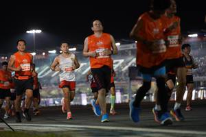 BIB: 700, 20485
                            <button type="button" onclick="openModal(13864985)" class="btn btn-primary btn-sm float-right btn-popup" data-toggle="modal" data-target=".modal-high-quality">
                        <i class="fas fa-shopping-cart"></i> Add to Cart
                    </button>
                                            <button type="button" onclick="isThisMe(13864985, true)" class="btn btn-success btn-sm float-right btn-popup btn-isme hidden" data-toggle="tooltip" data-placement="bottom" title="นี่คือรูปของคุณใช่ไหม คลิกที่นี่เพื่อเอาเข้าอัลบั้ม">
                        <i class="fas fa-plus"></i> Add to album
                    </button>
                    <button type="button" onclick="isThisMe(13864985, false)" class="btn btn-warning btn-sm float-right btn-popup btn-isnotme hidden">
                        <i class="fas fa-ban"></i> Remove from album
                    </button>