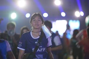 BIB: 
                            <button type="button" onclick="openModal(15369787)" class="btn btn-primary btn-sm float-right btn-popup" data-toggle="modal" data-target=".modal-high-quality">
                        <i class="fas fa-shopping-cart"></i> Add to Cart
                    </button>
                                            <button type="button" onclick="isThisMe(15369787, true)" class="btn btn-success btn-sm float-right btn-popup btn-isme hidden" data-toggle="tooltip" data-placement="bottom" title="นี่คือรูปของคุณใช่ไหม คลิกที่นี่เพื่อเอาเข้าอัลบั้ม">
                        <i class="fas fa-plus"></i> Add to album
                    </button>
                    <button type="button" onclick="isThisMe(15369787, false)" class="btn btn-warning btn-sm float-right btn-popup btn-isnotme hidden">
                        <i class="fas fa-ban"></i> Remove from album
                    </button>