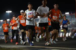 BIB: 400, 428, 21577, 22122, 28636, 240
                            <button type="button" onclick="openModal(13867803)" class="btn btn-primary btn-sm float-right btn-popup" data-toggle="modal" data-target=".modal-high-quality">
                        <i class="fas fa-shopping-cart"></i> Add to Cart
                    </button>
                                            <button type="button" onclick="isThisMe(13867803, true)" class="btn btn-success btn-sm float-right btn-popup btn-isme hidden" data-toggle="tooltip" data-placement="bottom" title="นี่คือรูปของคุณใช่ไหม คลิกที่นี่เพื่อเอาเข้าอัลบั้ม">
                        <i class="fas fa-plus"></i> Add to album
                    </button>
                    <button type="button" onclick="isThisMe(13867803, false)" class="btn btn-warning btn-sm float-right btn-popup btn-isnotme hidden">
                        <i class="fas fa-ban"></i> Remove from album
                    </button>