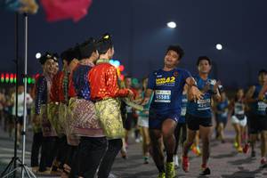 BIB: 242, 45585, 42401
                            <button type="button" onclick="openModal(13851863)" class="btn btn-primary btn-sm float-right btn-popup" data-toggle="modal" data-target=".modal-high-quality">
                        <i class="fas fa-shopping-cart"></i> Add to Cart
                    </button>
                                            <button type="button" onclick="isThisMe(13851863, true)" class="btn btn-success btn-sm float-right btn-popup btn-isme hidden" data-toggle="tooltip" data-placement="bottom" title="นี่คือรูปของคุณใช่ไหม คลิกที่นี่เพื่อเอาเข้าอัลบั้ม">
                        <i class="fas fa-plus"></i> Add to album
                    </button>
                    <button type="button" onclick="isThisMe(13851863, false)" class="btn btn-warning btn-sm float-right btn-popup btn-isnotme hidden">
                        <i class="fas fa-ban"></i> Remove from album
                    </button>