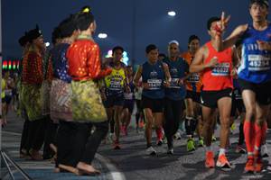 BIB: 45254, 46022, 6486, 74415, 45470
                            <button type="button" onclick="openModal(13844753)" class="btn btn-primary btn-sm float-right btn-popup" data-toggle="modal" data-target=".modal-high-quality">
                        <i class="fas fa-shopping-cart"></i> Add to Cart
                    </button>
                                            <button type="button" onclick="isThisMe(13844753, true)" class="btn btn-success btn-sm float-right btn-popup btn-isme hidden" data-toggle="tooltip" data-placement="bottom" title="นี่คือรูปของคุณใช่ไหม คลิกที่นี่เพื่อเอาเข้าอัลบั้ม">
                        <i class="fas fa-plus"></i> Add to album
                    </button>
                    <button type="button" onclick="isThisMe(13844753, false)" class="btn btn-warning btn-sm float-right btn-popup btn-isnotme hidden">
                        <i class="fas fa-ban"></i> Remove from album
                    </button>