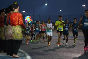 BIB: 465, 45744
                            <button type="button" onclick="openModal(13842792)" class="btn btn-primary btn-sm float-right btn-popup" data-toggle="modal" data-target=".modal-high-quality">
                        <i class="fas fa-shopping-cart"></i> Add to Cart
                    </button>
                                            <button type="button" onclick="isThisMe(13842792, true)" class="btn btn-success btn-sm float-right btn-popup btn-isme hidden" data-toggle="tooltip" data-placement="bottom" title="นี่คือรูปของคุณใช่ไหม คลิกที่นี่เพื่อเอาเข้าอัลบั้ม">
                        <i class="fas fa-plus"></i> Add to album
                    </button>
                    <button type="button" onclick="isThisMe(13842792, false)" class="btn btn-warning btn-sm float-right btn-popup btn-isnotme hidden">
                        <i class="fas fa-ban"></i> Remove from album
                    </button>