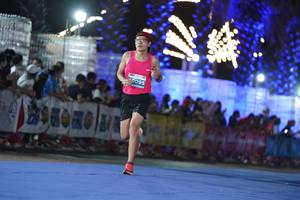 BIB: 095
                            <button type="button" onclick="openModal(15362764)" class="btn btn-primary btn-sm float-right btn-popup" data-toggle="modal" data-target=".modal-high-quality">
                        <i class="fas fa-shopping-cart"></i> Add to Cart
                    </button>
                                            <button type="button" onclick="isThisMe(15362764, true)" class="btn btn-success btn-sm float-right btn-popup btn-isme hidden" data-toggle="tooltip" data-placement="bottom" title="นี่คือรูปของคุณใช่ไหม คลิกที่นี่เพื่อเอาเข้าอัลบั้ม">
                        <i class="fas fa-plus"></i> Add to album
                    </button>
                    <button type="button" onclick="isThisMe(15362764, false)" class="btn btn-warning btn-sm float-right btn-popup btn-isnotme hidden">
                        <i class="fas fa-ban"></i> Remove from album
                    </button>