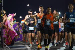 BIB: 42195, 48151, 459, 0548, 40441
                            <button type="button" onclick="openModal(13874772)" class="btn btn-primary btn-sm float-right btn-popup" data-toggle="modal" data-target=".modal-high-quality">
                        <i class="fas fa-shopping-cart"></i> Add to Cart
                    </button>
                                            <button type="button" onclick="isThisMe(13874772, true)" class="btn btn-success btn-sm float-right btn-popup btn-isme hidden" data-toggle="tooltip" data-placement="bottom" title="นี่คือรูปของคุณใช่ไหม คลิกที่นี่เพื่อเอาเข้าอัลบั้ม">
                        <i class="fas fa-plus"></i> Add to album
                    </button>
                    <button type="button" onclick="isThisMe(13874772, false)" class="btn btn-warning btn-sm float-right btn-popup btn-isnotme hidden">
                        <i class="fas fa-ban"></i> Remove from album
                    </button>