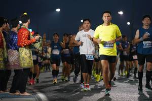 BIB: 46938, 41460, 47722, 13405
                            <button type="button" onclick="openModal(13864885)" class="btn btn-primary btn-sm float-right btn-popup" data-toggle="modal" data-target=".modal-high-quality">
                        <i class="fas fa-shopping-cart"></i> Add to Cart
                    </button>
                                            <button type="button" onclick="isThisMe(13864885, true)" class="btn btn-success btn-sm float-right btn-popup btn-isme hidden" data-toggle="tooltip" data-placement="bottom" title="นี่คือรูปของคุณใช่ไหม คลิกที่นี่เพื่อเอาเข้าอัลบั้ม">
                        <i class="fas fa-plus"></i> Add to album
                    </button>
                    <button type="button" onclick="isThisMe(13864885, false)" class="btn btn-warning btn-sm float-right btn-popup btn-isnotme hidden">
                        <i class="fas fa-ban"></i> Remove from album
                    </button>