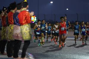 BIB: 4055
                            <button type="button" onclick="openModal(13841870)" class="btn btn-primary btn-sm float-right btn-popup" data-toggle="modal" data-target=".modal-high-quality">
                        <i class="fas fa-shopping-cart"></i> Add to Cart
                    </button>
                                            <button type="button" onclick="isThisMe(13841870, true)" class="btn btn-success btn-sm float-right btn-popup btn-isme hidden" data-toggle="tooltip" data-placement="bottom" title="นี่คือรูปของคุณใช่ไหม คลิกที่นี่เพื่อเอาเข้าอัลบั้ม">
                        <i class="fas fa-plus"></i> Add to album
                    </button>
                    <button type="button" onclick="isThisMe(13841870, false)" class="btn btn-warning btn-sm float-right btn-popup btn-isnotme hidden">
                        <i class="fas fa-ban"></i> Remove from album
                    </button>