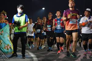 BIB: 47238, 41551, 41741, 465
                            <button type="button" onclick="openModal(13904473)" class="btn btn-primary btn-sm float-right btn-popup" data-toggle="modal" data-target=".modal-high-quality">
                        <i class="fas fa-shopping-cart"></i> Add to Cart
                    </button>
                                            <button type="button" onclick="isThisMe(13904473, true)" class="btn btn-success btn-sm float-right btn-popup btn-isme hidden" data-toggle="tooltip" data-placement="bottom" title="นี่คือรูปของคุณใช่ไหม คลิกที่นี่เพื่อเอาเข้าอัลบั้ม">
                        <i class="fas fa-plus"></i> Add to album
                    </button>
                    <button type="button" onclick="isThisMe(13904473, false)" class="btn btn-warning btn-sm float-right btn-popup btn-isnotme hidden">
                        <i class="fas fa-ban"></i> Remove from album
                    </button>