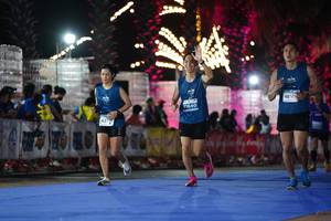 BIB: 4810, 1640, 427
                            <button type="button" onclick="openModal(14218028)" class="btn btn-primary btn-sm float-right btn-popup" data-toggle="modal" data-target=".modal-high-quality">
                        <i class="fas fa-shopping-cart"></i> Add to Cart
                    </button>
                                            <button type="button" onclick="isThisMe(14218028, true)" class="btn btn-success btn-sm float-right btn-popup btn-isme hidden" data-toggle="tooltip" data-placement="bottom" title="นี่คือรูปของคุณใช่ไหม คลิกที่นี่เพื่อเอาเข้าอัลบั้ม">
                        <i class="fas fa-plus"></i> Add to album
                    </button>
                    <button type="button" onclick="isThisMe(14218028, false)" class="btn btn-warning btn-sm float-right btn-popup btn-isnotme hidden">
                        <i class="fas fa-ban"></i> Remove from album
                    </button>