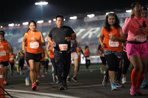 BIB: 29652, 99210, 28967, 22004, 9093
                            <button type="button" onclick="openModal(13985787)" class="btn btn-primary btn-sm float-right btn-popup" data-toggle="modal" data-target=".modal-high-quality">
                        <i class="fas fa-shopping-cart"></i> Add to Cart
                    </button>
                                            <button type="button" onclick="isThisMe(13985787, true)" class="btn btn-success btn-sm float-right btn-popup btn-isme hidden" data-toggle="tooltip" data-placement="bottom" title="นี่คือรูปของคุณใช่ไหม คลิกที่นี่เพื่อเอาเข้าอัลบั้ม">
                        <i class="fas fa-plus"></i> Add to album
                    </button>
                    <button type="button" onclick="isThisMe(13985787, false)" class="btn btn-warning btn-sm float-right btn-popup btn-isnotme hidden">
                        <i class="fas fa-ban"></i> Remove from album
                    </button>