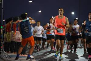 BIB: 42195, 42526, 450
                            <button type="button" onclick="openModal(13858192)" class="btn btn-primary btn-sm float-right btn-popup" data-toggle="modal" data-target=".modal-high-quality">
                        <i class="fas fa-shopping-cart"></i> Add to Cart
                    </button>
                                            <button type="button" onclick="isThisMe(13858192, true)" class="btn btn-success btn-sm float-right btn-popup btn-isme hidden" data-toggle="tooltip" data-placement="bottom" title="นี่คือรูปของคุณใช่ไหม คลิกที่นี่เพื่อเอาเข้าอัลบั้ม">
                        <i class="fas fa-plus"></i> Add to album
                    </button>
                    <button type="button" onclick="isThisMe(13858192, false)" class="btn btn-warning btn-sm float-right btn-popup btn-isnotme hidden">
                        <i class="fas fa-ban"></i> Remove from album
                    </button>