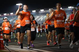 BIB: 20596, 27475, 274, 21630, 2958
                            <button type="button" onclick="openModal(13867263)" class="btn btn-primary btn-sm float-right btn-popup" data-toggle="modal" data-target=".modal-high-quality">
                        <i class="fas fa-shopping-cart"></i> Add to Cart
                    </button>
                                            <button type="button" onclick="isThisMe(13867263, true)" class="btn btn-success btn-sm float-right btn-popup btn-isme hidden" data-toggle="tooltip" data-placement="bottom" title="นี่คือรูปของคุณใช่ไหม คลิกที่นี่เพื่อเอาเข้าอัลบั้ม">
                        <i class="fas fa-plus"></i> Add to album
                    </button>
                    <button type="button" onclick="isThisMe(13867263, false)" class="btn btn-warning btn-sm float-right btn-popup btn-isnotme hidden">
                        <i class="fas fa-ban"></i> Remove from album
                    </button>