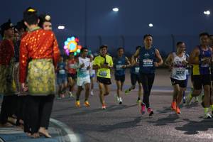 BIB: 46569, 40424
                            <button type="button" onclick="openModal(13842750)" class="btn btn-primary btn-sm float-right btn-popup" data-toggle="modal" data-target=".modal-high-quality">
                        <i class="fas fa-shopping-cart"></i> Add to Cart
                    </button>
                                            <button type="button" onclick="isThisMe(13842750, true)" class="btn btn-success btn-sm float-right btn-popup btn-isme hidden" data-toggle="tooltip" data-placement="bottom" title="นี่คือรูปของคุณใช่ไหม คลิกที่นี่เพื่อเอาเข้าอัลบั้ม">
                        <i class="fas fa-plus"></i> Add to album
                    </button>
                    <button type="button" onclick="isThisMe(13842750, false)" class="btn btn-warning btn-sm float-right btn-popup btn-isnotme hidden">
                        <i class="fas fa-ban"></i> Remove from album
                    </button>