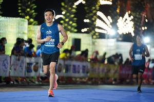 BIB: 40910
                            <button type="button" onclick="openModal(14129386)" class="btn btn-primary btn-sm float-right btn-popup" data-toggle="modal" data-target=".modal-high-quality">
                        <i class="fas fa-shopping-cart"></i> Add to Cart
                    </button>
                                            <button type="button" onclick="isThisMe(14129386, true)" class="btn btn-success btn-sm float-right btn-popup btn-isme hidden" data-toggle="tooltip" data-placement="bottom" title="นี่คือรูปของคุณใช่ไหม คลิกที่นี่เพื่อเอาเข้าอัลบั้ม">
                        <i class="fas fa-plus"></i> Add to album
                    </button>
                    <button type="button" onclick="isThisMe(14129386, false)" class="btn btn-warning btn-sm float-right btn-popup btn-isnotme hidden">
                        <i class="fas fa-ban"></i> Remove from album
                    </button>