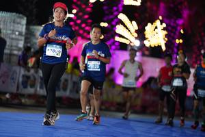 BIB: 7899, 41025
                            <button type="button" onclick="openModal(14148701)" class="btn btn-primary btn-sm float-right btn-popup" data-toggle="modal" data-target=".modal-high-quality">
                        <i class="fas fa-shopping-cart"></i> Add to Cart
                    </button>
                                            <button type="button" onclick="isThisMe(14148701, true)" class="btn btn-success btn-sm float-right btn-popup btn-isme hidden" data-toggle="tooltip" data-placement="bottom" title="นี่คือรูปของคุณใช่ไหม คลิกที่นี่เพื่อเอาเข้าอัลบั้ม">
                        <i class="fas fa-plus"></i> Add to album
                    </button>
                    <button type="button" onclick="isThisMe(14148701, false)" class="btn btn-warning btn-sm float-right btn-popup btn-isnotme hidden">
                        <i class="fas fa-ban"></i> Remove from album
                    </button>