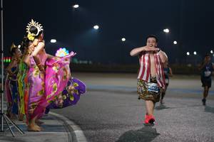 BIB: 5602
                            <button type="button" onclick="openModal(13888259)" class="btn btn-primary btn-sm float-right btn-popup" data-toggle="modal" data-target=".modal-high-quality">
                        <i class="fas fa-shopping-cart"></i> Add to Cart
                    </button>
                                            <button type="button" onclick="isThisMe(13888259, true)" class="btn btn-success btn-sm float-right btn-popup btn-isme hidden" data-toggle="tooltip" data-placement="bottom" title="นี่คือรูปของคุณใช่ไหม คลิกที่นี่เพื่อเอาเข้าอัลบั้ม">
                        <i class="fas fa-plus"></i> Add to album
                    </button>
                    <button type="button" onclick="isThisMe(13888259, false)" class="btn btn-warning btn-sm float-right btn-popup btn-isnotme hidden">
                        <i class="fas fa-ban"></i> Remove from album
                    </button>