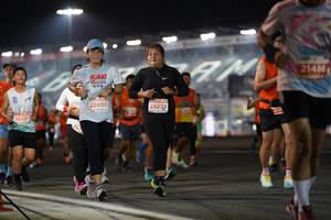 BIB: 21486, 22800, 28235, 28321, 214
                            <button type="button" onclick="openModal(14039403)" class="btn btn-primary btn-sm float-right btn-popup" data-toggle="modal" data-target=".modal-high-quality">
                        <i class="fas fa-shopping-cart"></i> Add to Cart
                    </button>
                                            <button type="button" onclick="isThisMe(14039403, true)" class="btn btn-success btn-sm float-right btn-popup btn-isme hidden" data-toggle="tooltip" data-placement="bottom" title="นี่คือรูปของคุณใช่ไหม คลิกที่นี่เพื่อเอาเข้าอัลบั้ม">
                        <i class="fas fa-plus"></i> Add to album
                    </button>
                    <button type="button" onclick="isThisMe(14039403, false)" class="btn btn-warning btn-sm float-right btn-popup btn-isnotme hidden">
                        <i class="fas fa-ban"></i> Remove from album
                    </button>