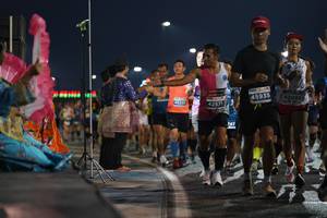 BIB: 45935, 43095, 42571, 747
                            <button type="button" onclick="openModal(13871718)" class="btn btn-primary btn-sm float-right btn-popup" data-toggle="modal" data-target=".modal-high-quality">
                        <i class="fas fa-shopping-cart"></i> Add to Cart
                    </button>
                                            <button type="button" onclick="isThisMe(13871718, true)" class="btn btn-success btn-sm float-right btn-popup btn-isme hidden" data-toggle="tooltip" data-placement="bottom" title="นี่คือรูปของคุณใช่ไหม คลิกที่นี่เพื่อเอาเข้าอัลบั้ม">
                        <i class="fas fa-plus"></i> Add to album
                    </button>
                    <button type="button" onclick="isThisMe(13871718, false)" class="btn btn-warning btn-sm float-right btn-popup btn-isnotme hidden">
                        <i class="fas fa-ban"></i> Remove from album
                    </button>