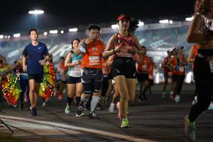 BIB: 920, 26084
                            <button type="button" onclick="openModal(14025538)" class="btn btn-primary btn-sm float-right btn-popup" data-toggle="modal" data-target=".modal-high-quality">
                        <i class="fas fa-shopping-cart"></i> Add to Cart
                    </button>
                                            <button type="button" onclick="isThisMe(14025538, true)" class="btn btn-success btn-sm float-right btn-popup btn-isme hidden" data-toggle="tooltip" data-placement="bottom" title="นี่คือรูปของคุณใช่ไหม คลิกที่นี่เพื่อเอาเข้าอัลบั้ม">
                        <i class="fas fa-plus"></i> Add to album
                    </button>
                    <button type="button" onclick="isThisMe(14025538, false)" class="btn btn-warning btn-sm float-right btn-popup btn-isnotme hidden">
                        <i class="fas fa-ban"></i> Remove from album
                    </button>