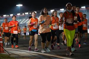 BIB: 29360, 2364, 28678, 25653
                            <button type="button" onclick="openModal(13860099)" class="btn btn-primary btn-sm float-right btn-popup" data-toggle="modal" data-target=".modal-high-quality">
                        <i class="fas fa-shopping-cart"></i> Add to Cart
                    </button>
                                            <button type="button" onclick="isThisMe(13860099, true)" class="btn btn-success btn-sm float-right btn-popup btn-isme hidden" data-toggle="tooltip" data-placement="bottom" title="นี่คือรูปของคุณใช่ไหม คลิกที่นี่เพื่อเอาเข้าอัลบั้ม">
                        <i class="fas fa-plus"></i> Add to album
                    </button>
                    <button type="button" onclick="isThisMe(13860099, false)" class="btn btn-warning btn-sm float-right btn-popup btn-isnotme hidden">
                        <i class="fas fa-ban"></i> Remove from album
                    </button>