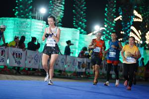 BIB: 43090, 42347, 4247, 42733
                            <button type="button" onclick="openModal(14236698)" class="btn btn-primary btn-sm float-right btn-popup" data-toggle="modal" data-target=".modal-high-quality">
                        <i class="fas fa-shopping-cart"></i> Add to Cart
                    </button>
                                            <button type="button" onclick="isThisMe(14236698, true)" class="btn btn-success btn-sm float-right btn-popup btn-isme hidden" data-toggle="tooltip" data-placement="bottom" title="นี่คือรูปของคุณใช่ไหม คลิกที่นี่เพื่อเอาเข้าอัลบั้ม">
                        <i class="fas fa-plus"></i> Add to album
                    </button>
                    <button type="button" onclick="isThisMe(14236698, false)" class="btn btn-warning btn-sm float-right btn-popup btn-isnotme hidden">
                        <i class="fas fa-ban"></i> Remove from album
                    </button>