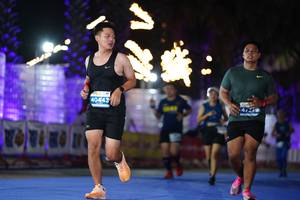 BIB: 40443, 439
                            <button type="button" onclick="openModal(14263113)" class="btn btn-primary btn-sm float-right btn-popup" data-toggle="modal" data-target=".modal-high-quality">
                        <i class="fas fa-shopping-cart"></i> Add to Cart
                    </button>
                                            <button type="button" onclick="isThisMe(14263113, true)" class="btn btn-success btn-sm float-right btn-popup btn-isme hidden" data-toggle="tooltip" data-placement="bottom" title="นี่คือรูปของคุณใช่ไหม คลิกที่นี่เพื่อเอาเข้าอัลบั้ม">
                        <i class="fas fa-plus"></i> Add to album
                    </button>
                    <button type="button" onclick="isThisMe(14263113, false)" class="btn btn-warning btn-sm float-right btn-popup btn-isnotme hidden">
                        <i class="fas fa-ban"></i> Remove from album
                    </button>