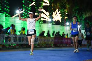 BIB: 784
                            <button type="button" onclick="openModal(14207482)" class="btn btn-primary btn-sm float-right btn-popup" data-toggle="modal" data-target=".modal-high-quality">
                        <i class="fas fa-shopping-cart"></i> Add to Cart
                    </button>
                                            <button type="button" onclick="isThisMe(14207482, true)" class="btn btn-success btn-sm float-right btn-popup btn-isme hidden" data-toggle="tooltip" data-placement="bottom" title="นี่คือรูปของคุณใช่ไหม คลิกที่นี่เพื่อเอาเข้าอัลบั้ม">
                        <i class="fas fa-plus"></i> Add to album
                    </button>
                    <button type="button" onclick="isThisMe(14207482, false)" class="btn btn-warning btn-sm float-right btn-popup btn-isnotme hidden">
                        <i class="fas fa-ban"></i> Remove from album
                    </button>