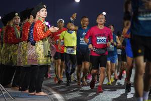 BIB: 406, 41008, 0655
                            <button type="button" onclick="openModal(13855323)" class="btn btn-primary btn-sm float-right btn-popup" data-toggle="modal" data-target=".modal-high-quality">
                        <i class="fas fa-shopping-cart"></i> Add to Cart
                    </button>
                                            <button type="button" onclick="isThisMe(13855323, true)" class="btn btn-success btn-sm float-right btn-popup btn-isme hidden" data-toggle="tooltip" data-placement="bottom" title="นี่คือรูปของคุณใช่ไหม คลิกที่นี่เพื่อเอาเข้าอัลบั้ม">
                        <i class="fas fa-plus"></i> Add to album
                    </button>
                    <button type="button" onclick="isThisMe(13855323, false)" class="btn btn-warning btn-sm float-right btn-popup btn-isnotme hidden">
                        <i class="fas fa-ban"></i> Remove from album
                    </button>