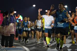 BIB: 41165, 40304, 404
                            <button type="button" onclick="openModal(13869841)" class="btn btn-primary btn-sm float-right btn-popup" data-toggle="modal" data-target=".modal-high-quality">
                        <i class="fas fa-shopping-cart"></i> Add to Cart
                    </button>
                                            <button type="button" onclick="isThisMe(13869841, true)" class="btn btn-success btn-sm float-right btn-popup btn-isme hidden" data-toggle="tooltip" data-placement="bottom" title="นี่คือรูปของคุณใช่ไหม คลิกที่นี่เพื่อเอาเข้าอัลบั้ม">
                        <i class="fas fa-plus"></i> Add to album
                    </button>
                    <button type="button" onclick="isThisMe(13869841, false)" class="btn btn-warning btn-sm float-right btn-popup btn-isnotme hidden">
                        <i class="fas fa-ban"></i> Remove from album
                    </button>